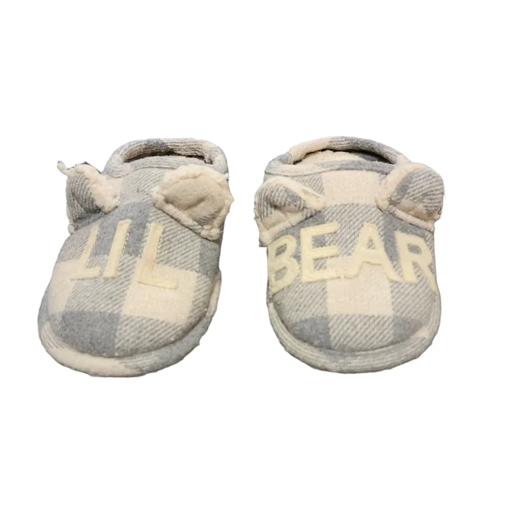 Lil Bear house shoes size 9-10 plaid gray & white Dearfoams super cute NWT